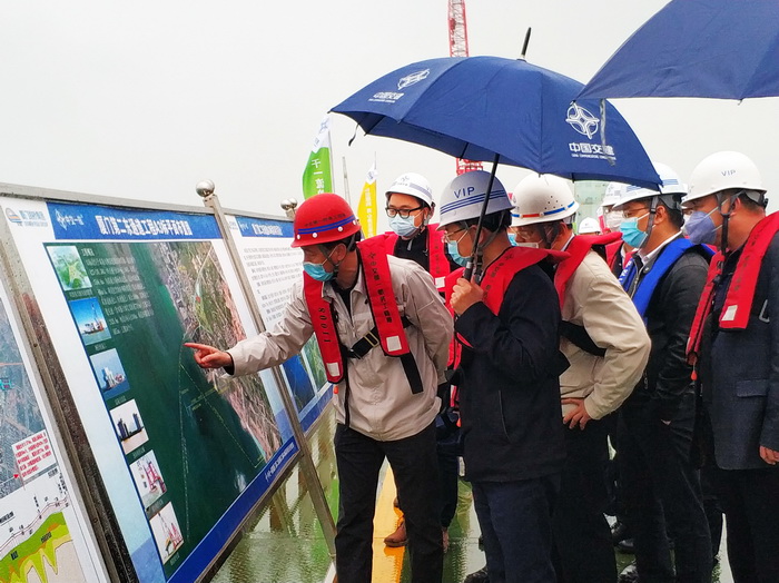 0313【工程公司】市長莊稼漢帶隊調(diào)研廈門第二東通道防疫、復工、安全工作_調(diào)整大小.jpg
